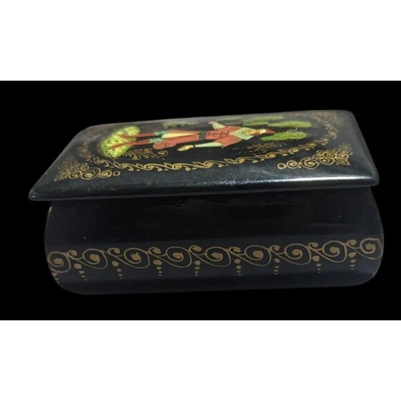 Vintage Russian Frog Princess Palekh Hand Painted Trinket Box - Picture 3 of 6